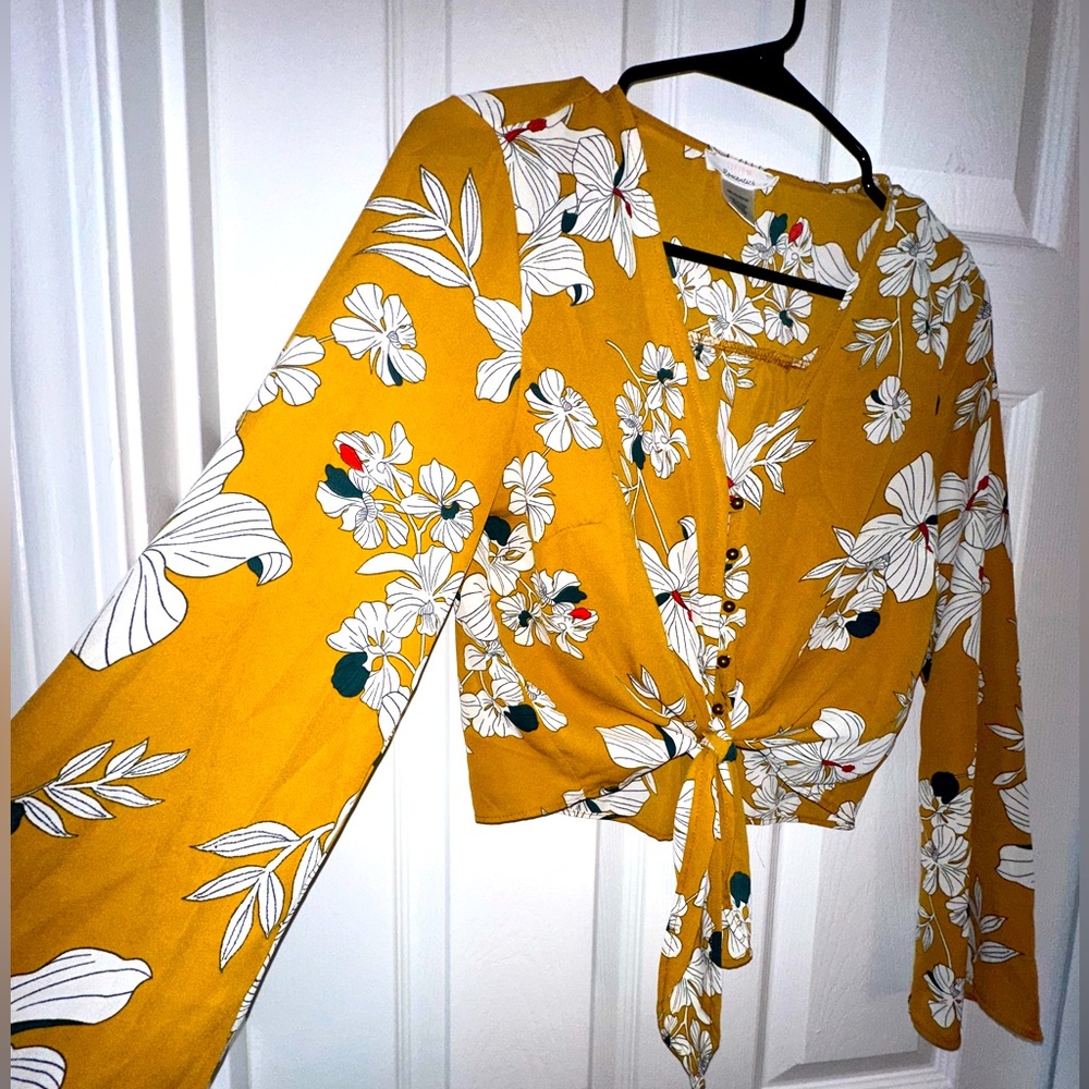 Floral Button & Tie Front Blouse